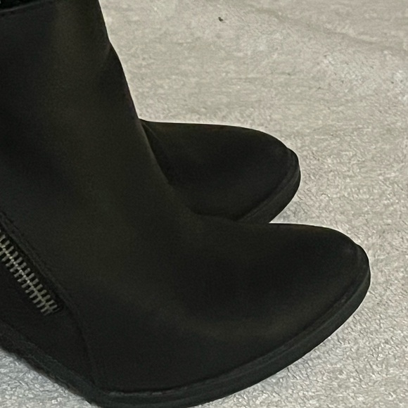 DV Dolce Vita Black Boots Sz 7 - Picture 3 of 13